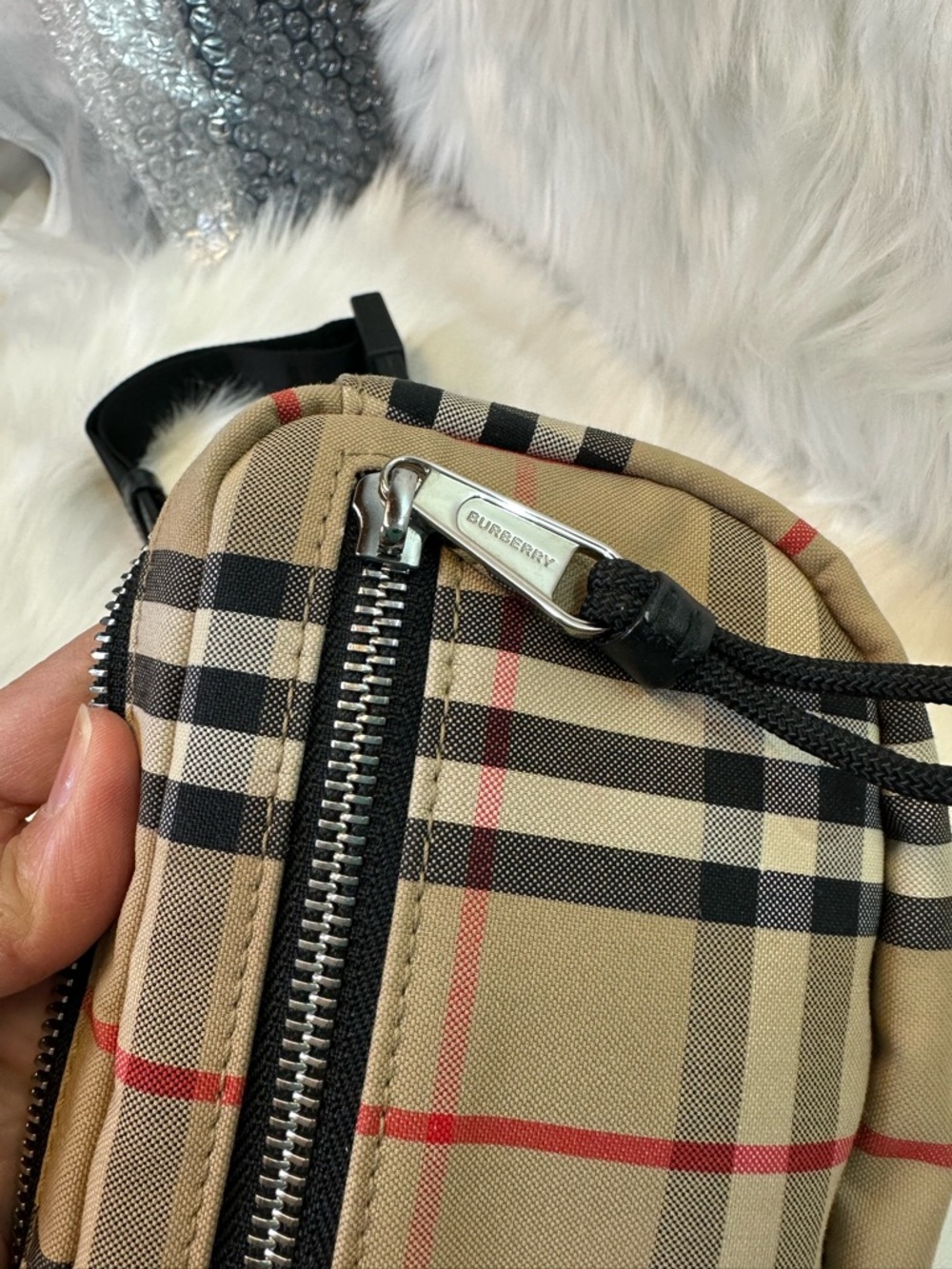 Burberry Classic Nova Check Tan and Black Belt Bag - Picture 9 of 17